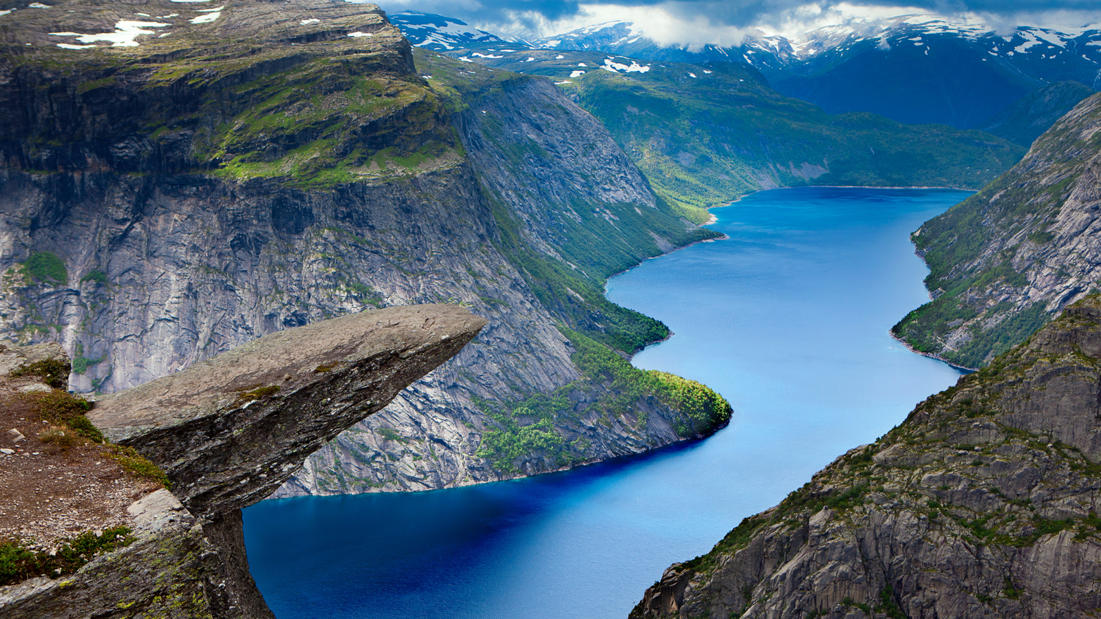 Trolltunga Norway — Arctic ecotourism destination promoting renewable travel in 2025